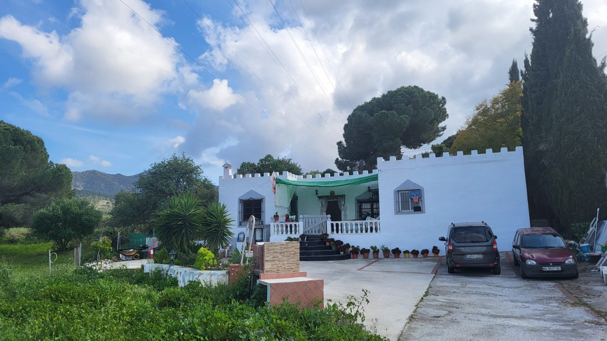 Huis te koop in Alhaurín de la Torre | 6 slaapkamers H5310373