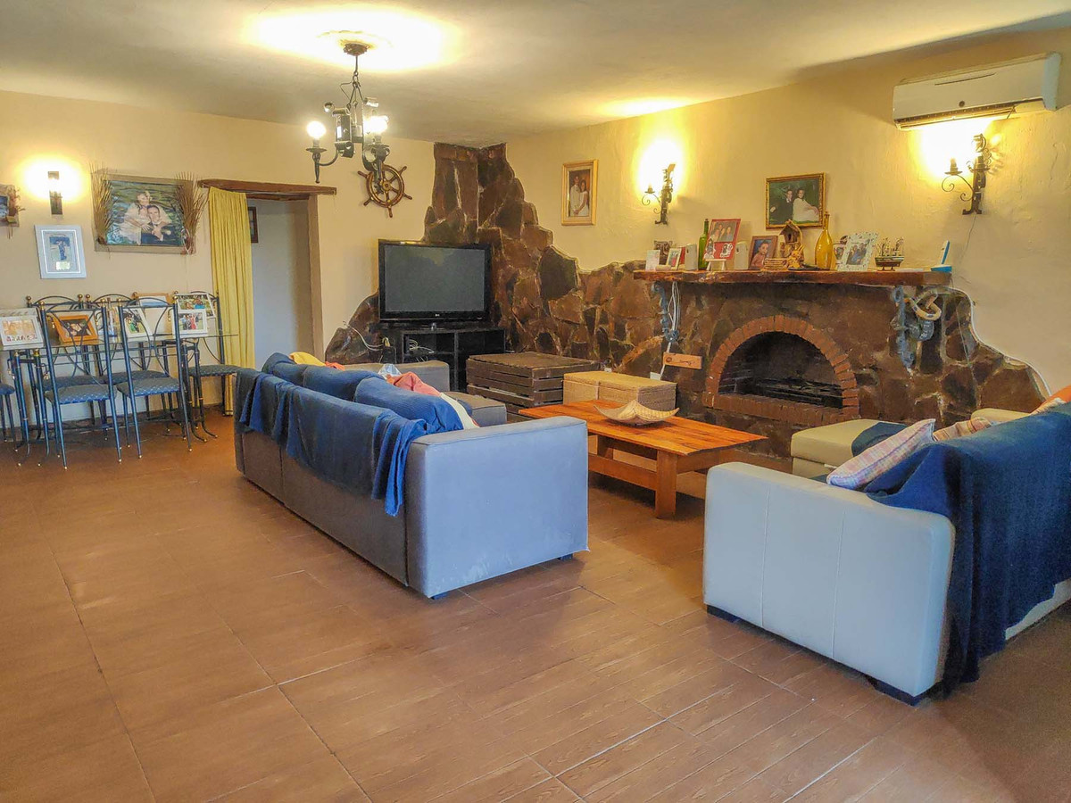 Huis te koop in Alhaurín de la Torre | 6 slaapkamers H5310373