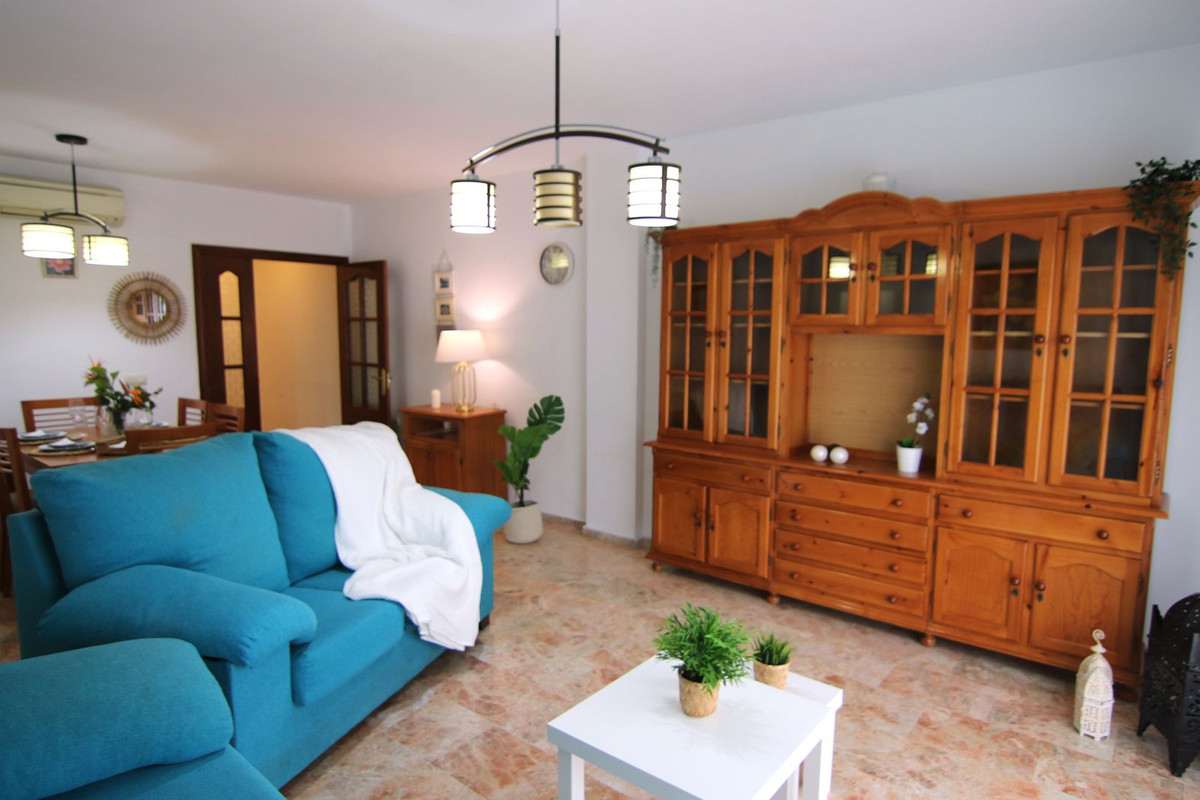Tussenverdieping Appartement in Alhaurín el Grande-1
