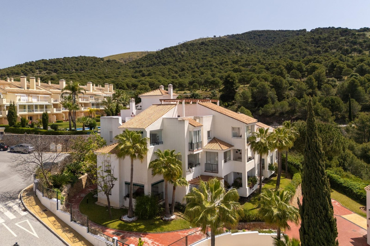 Penthouse in Alhaurín el Grande-1
