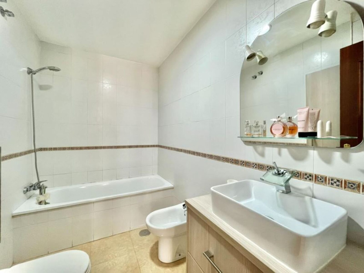 Apartment for sale in Alhaurín el Grande | 3 bedrooms H5110834