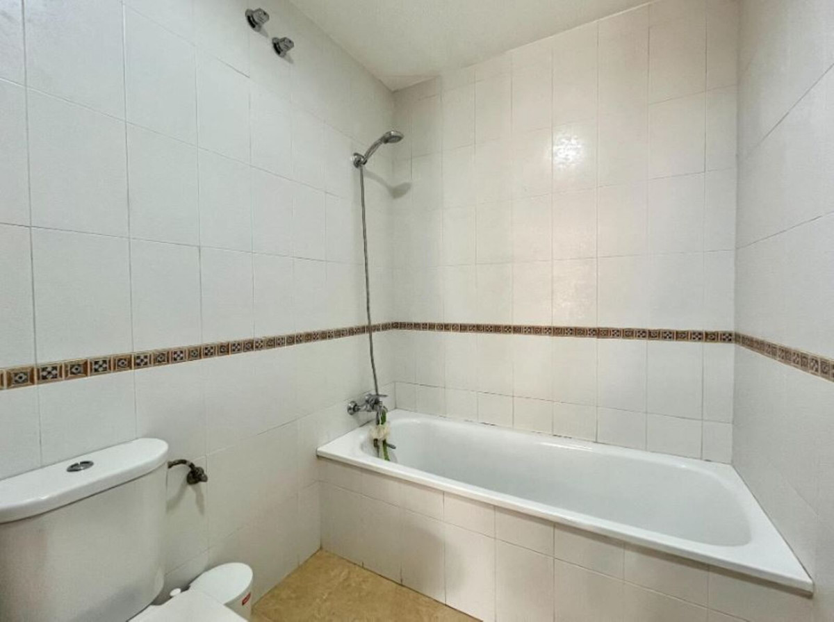 Apartment for sale in Alhaurín el Grande | 3 bedrooms H5110834