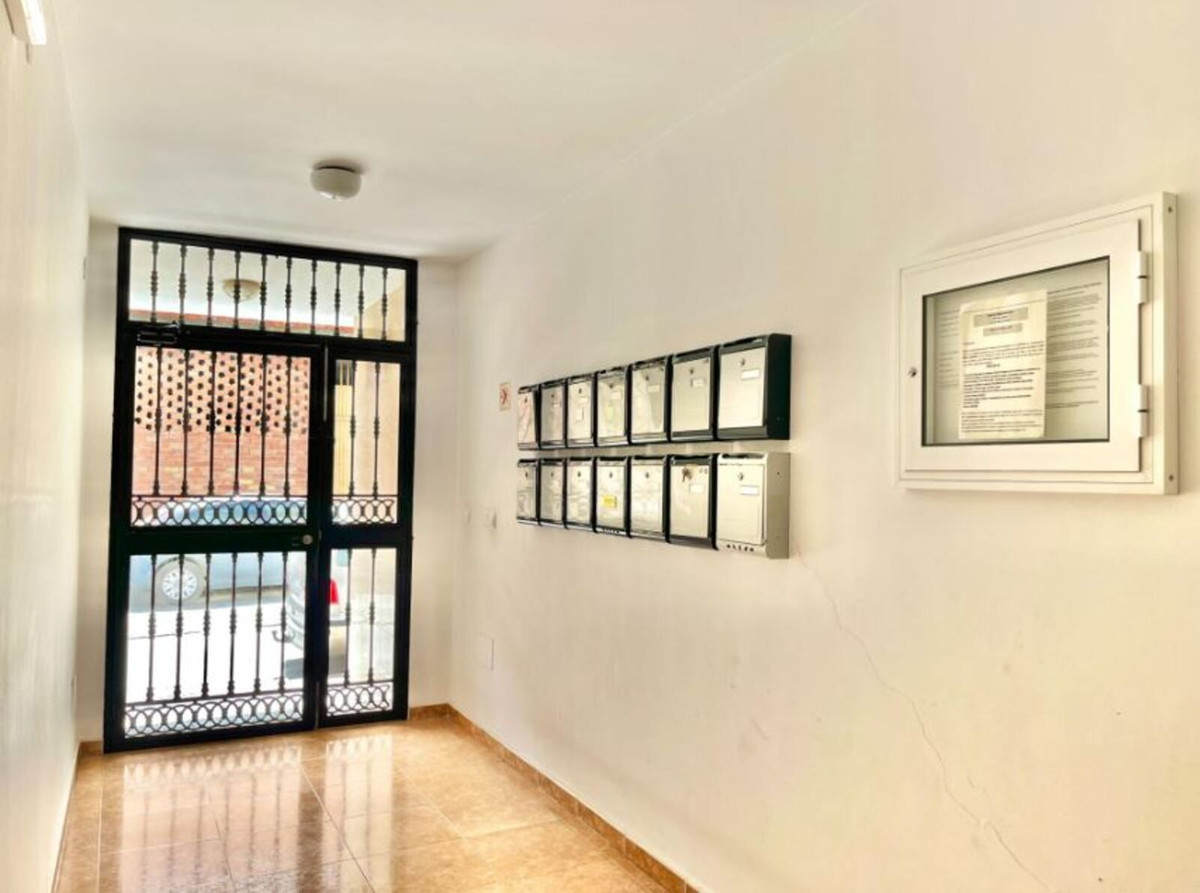 Apartment for sale in Alhaurín el Grande | 3 bedrooms H5110834