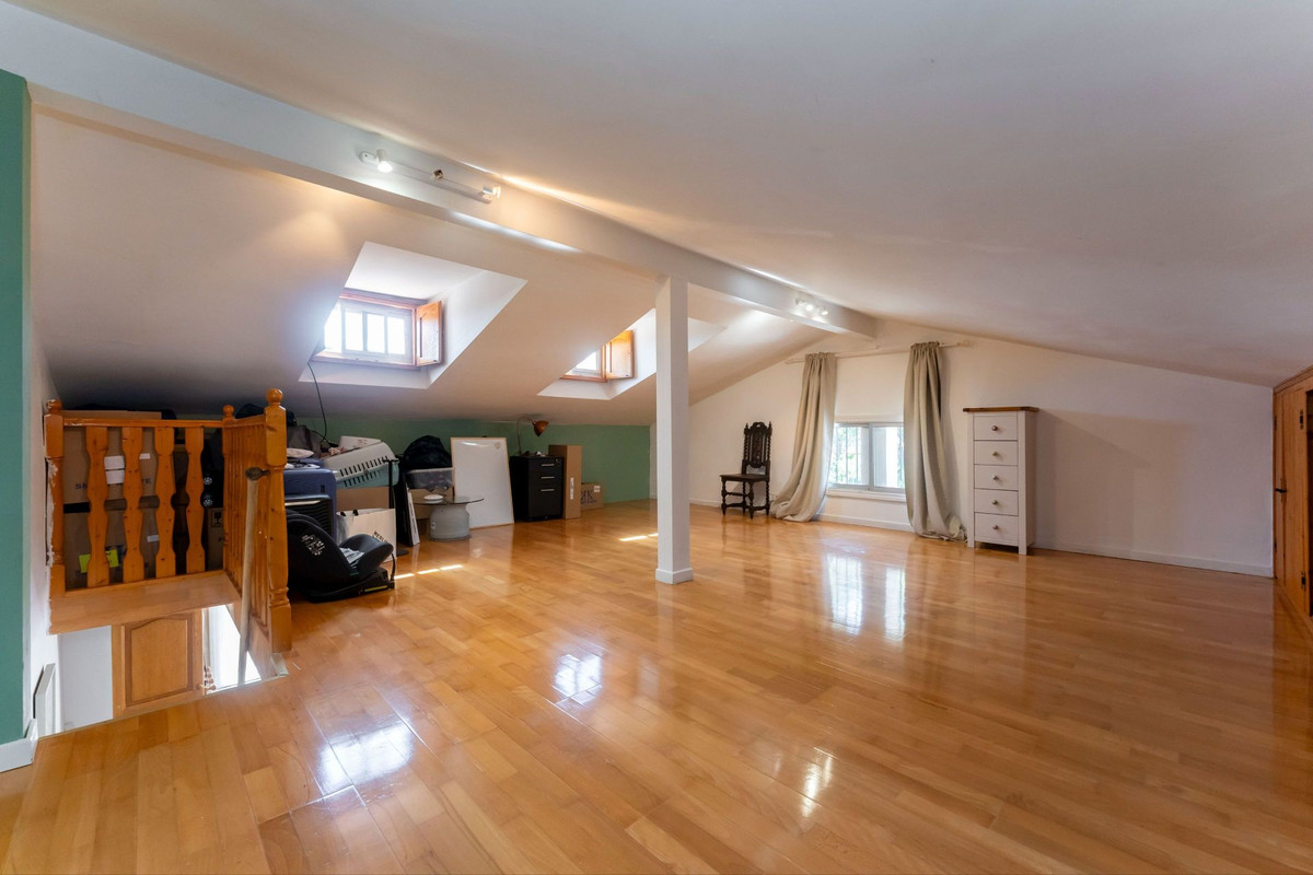 Property main view 44
