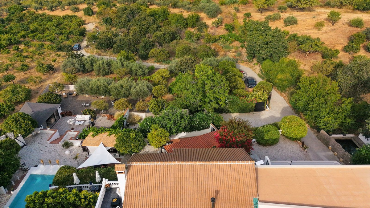 Property main view 80