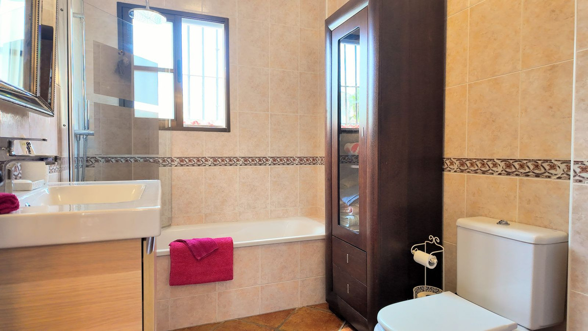 Appartement te koop in Alhaurín el Grande | 6 slaapkamers H5463172