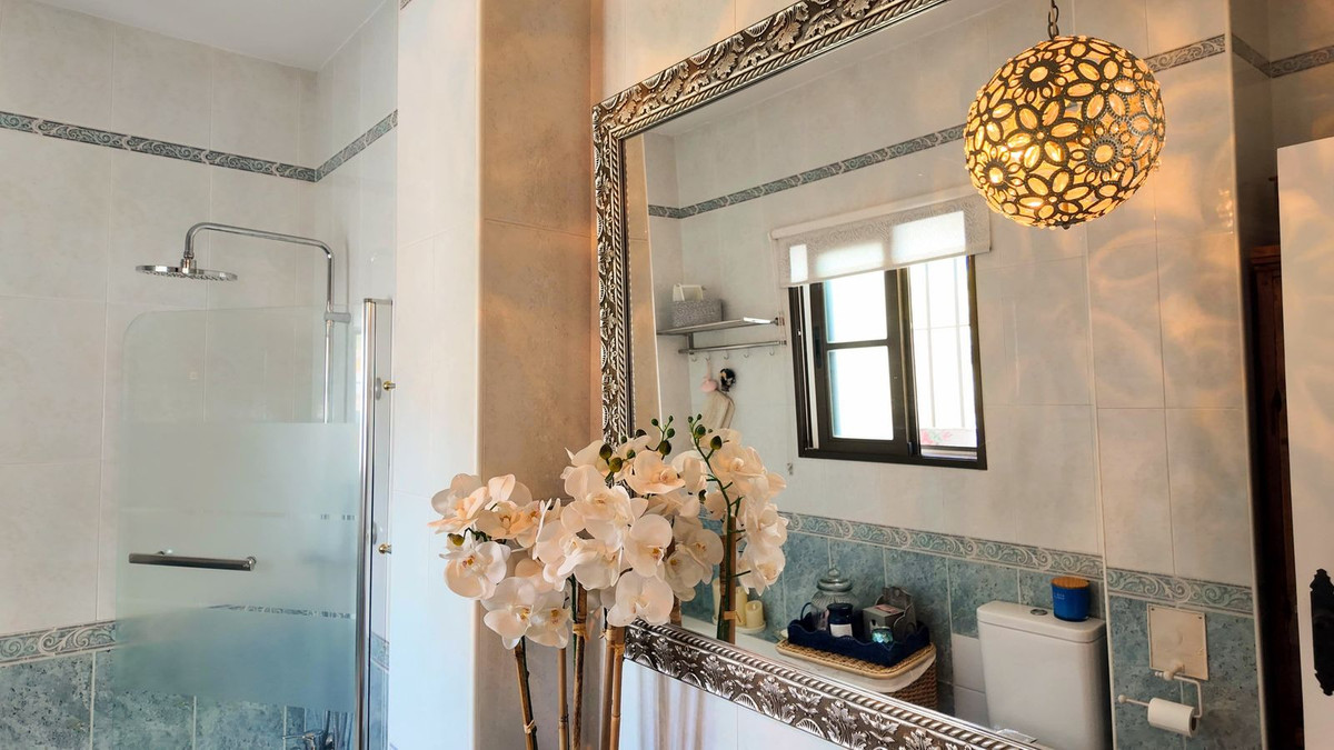 Appartement te koop in Alhaurín el Grande | 6 slaapkamers H5463172