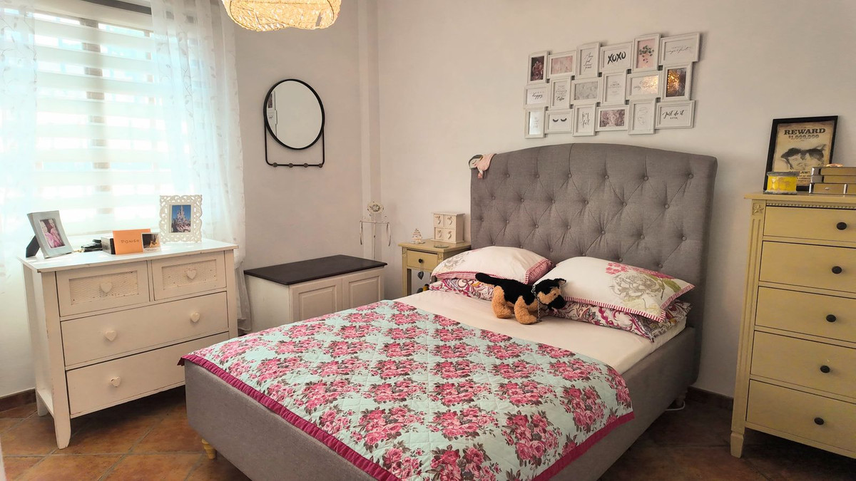 Appartement te koop in Alhaurín el Grande | 6 slaapkamers H5463172