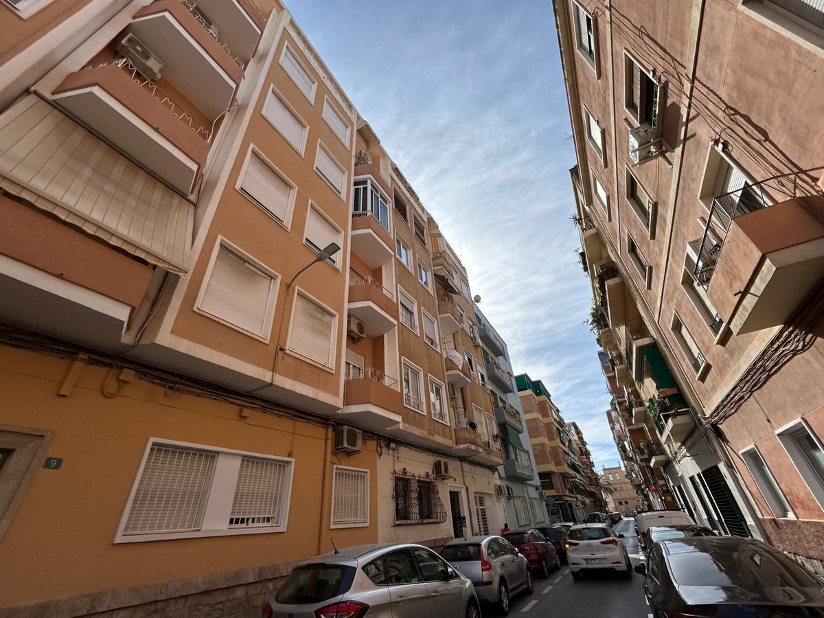 Appartement te koop in Alicante City | 3 slaapkamers H5229922