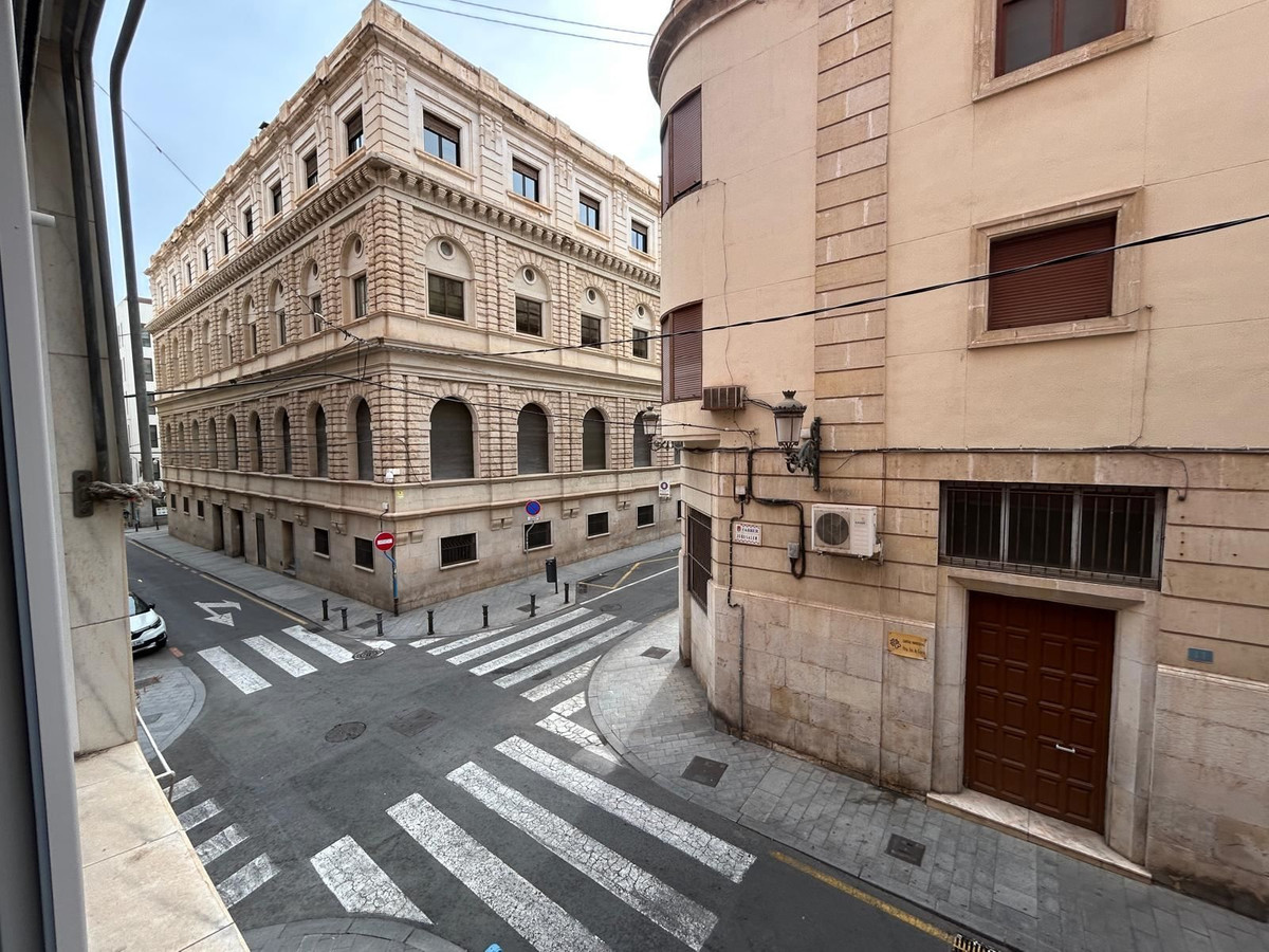 Appartement te koop in Alicante City | 4 slaapkamers H5248135