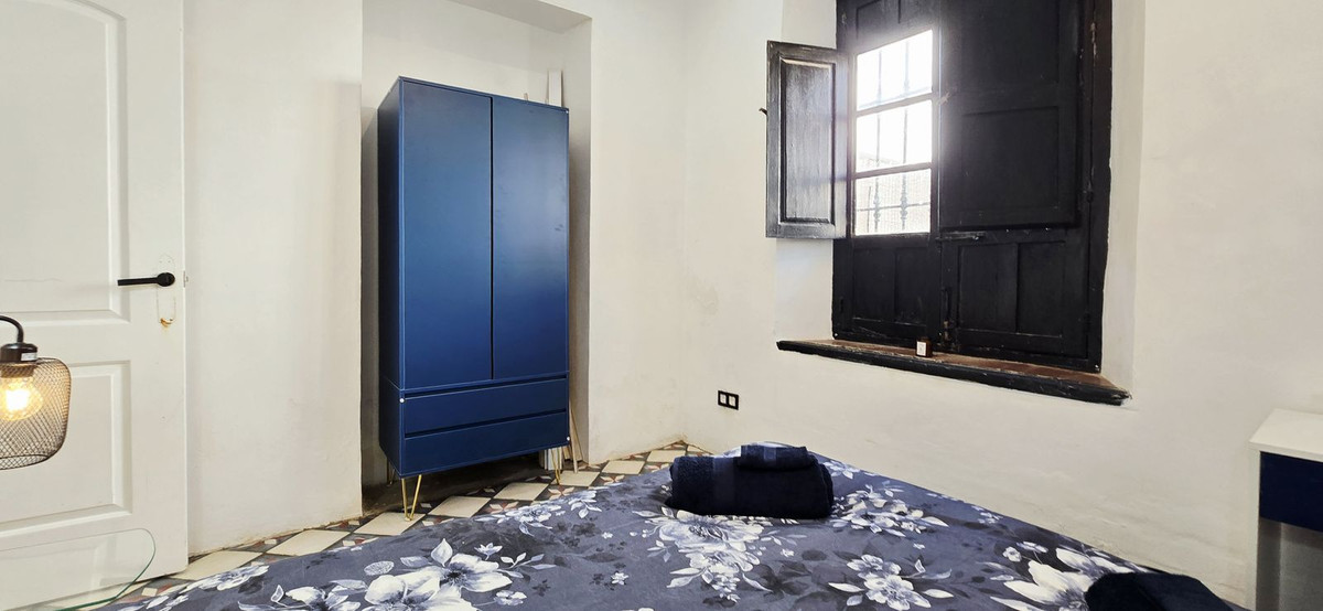 Appartement te koop in Almayate | 4 slaapkamers H5404231