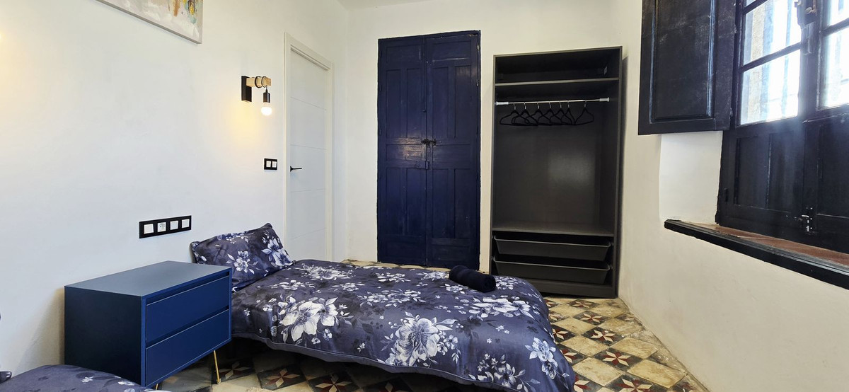 Appartement te koop in Almayate | 4 slaapkamers H5404231