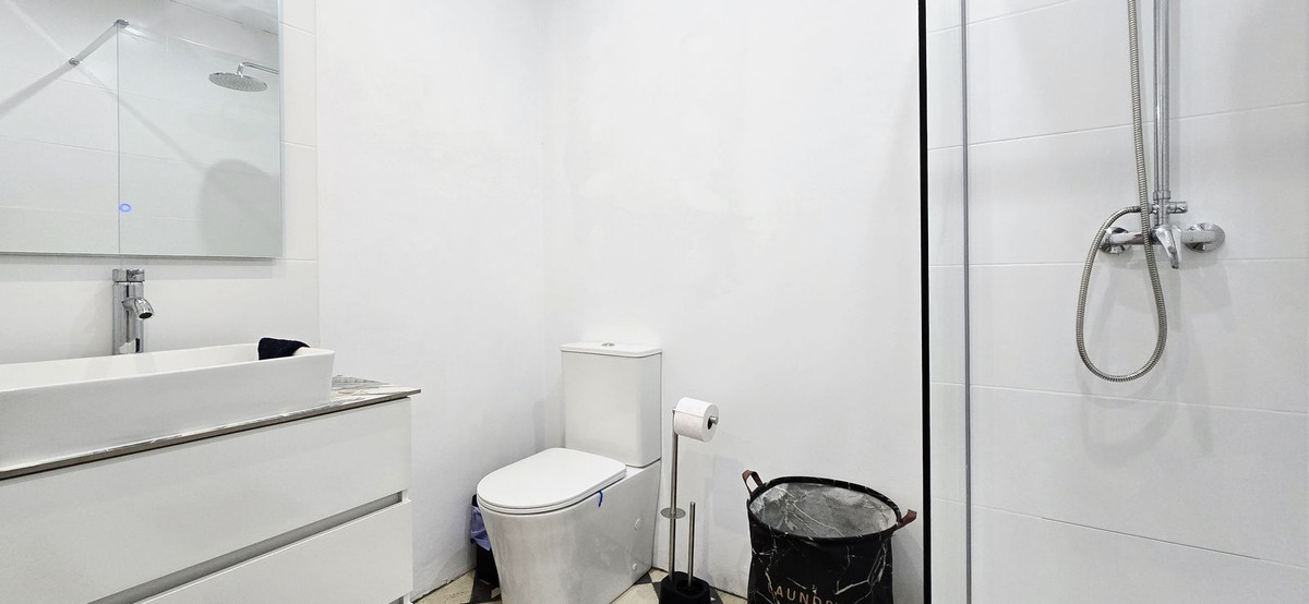 Appartement te koop in Almayate | 4 slaapkamers H5404231