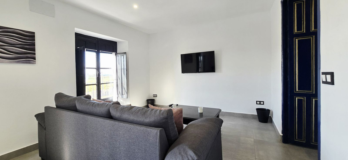 Appartement te koop in Almayate | 4 slaapkamers H5404231