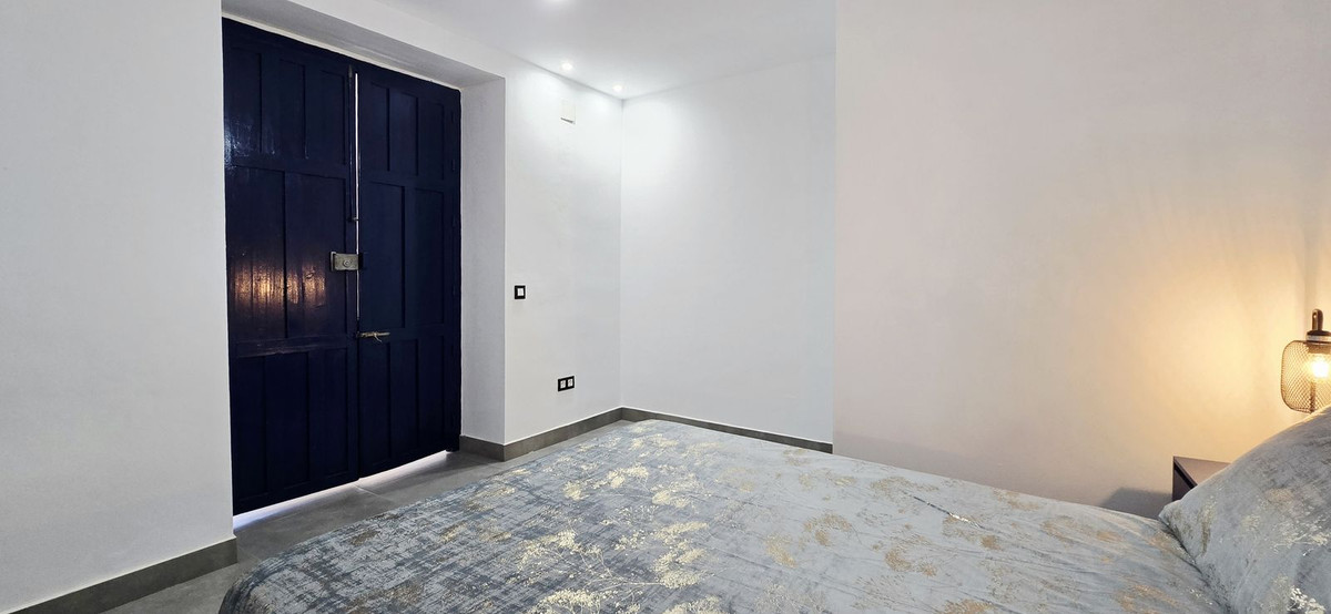 Appartement te koop in Almayate | 4 slaapkamers H5404231