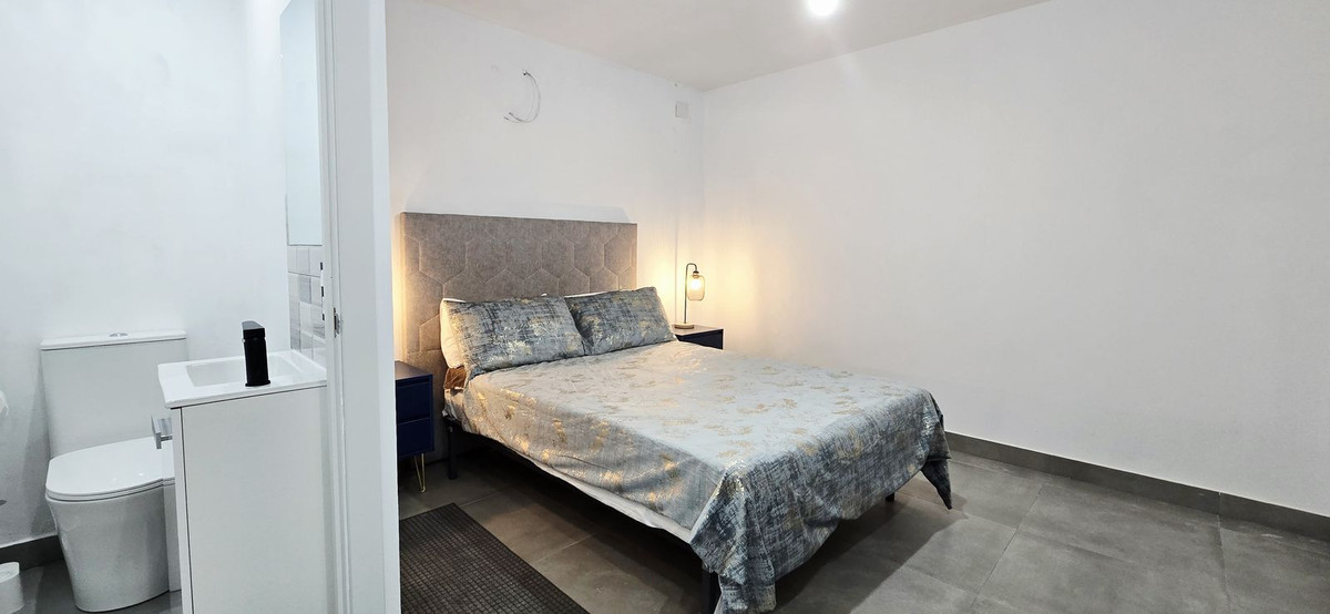 Appartement te koop in Almayate | 4 slaapkamers H5404231