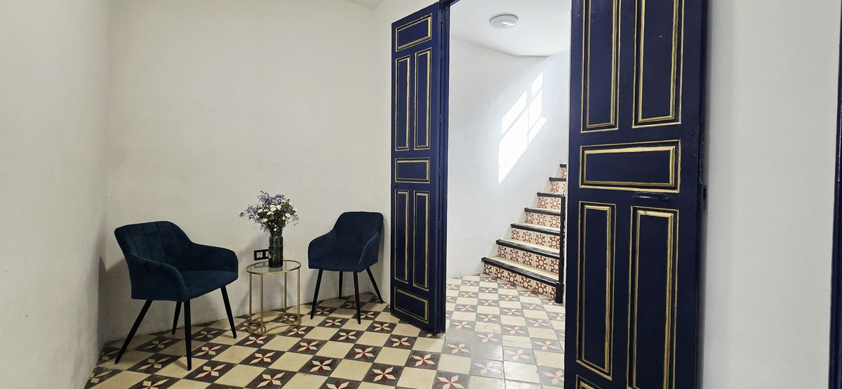 Appartement te koop in Almayate | 4 slaapkamers H5404231