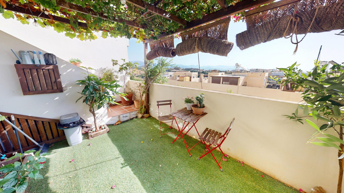 Huis te koop in Almayate | 3 slaapkamers H5482762