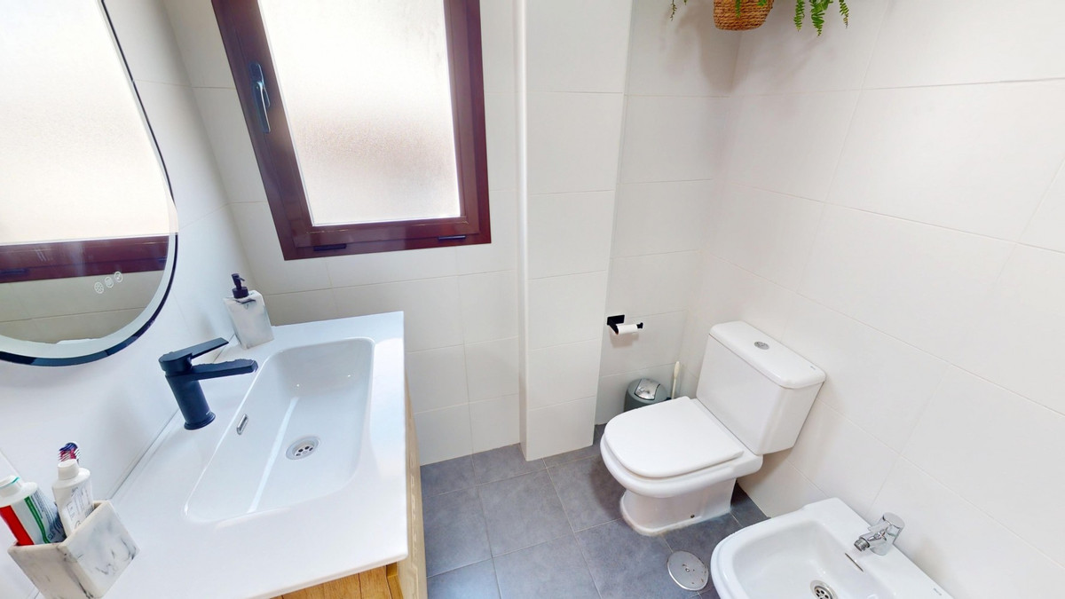 Huis te koop in Almayate | 3 slaapkamers H5482762