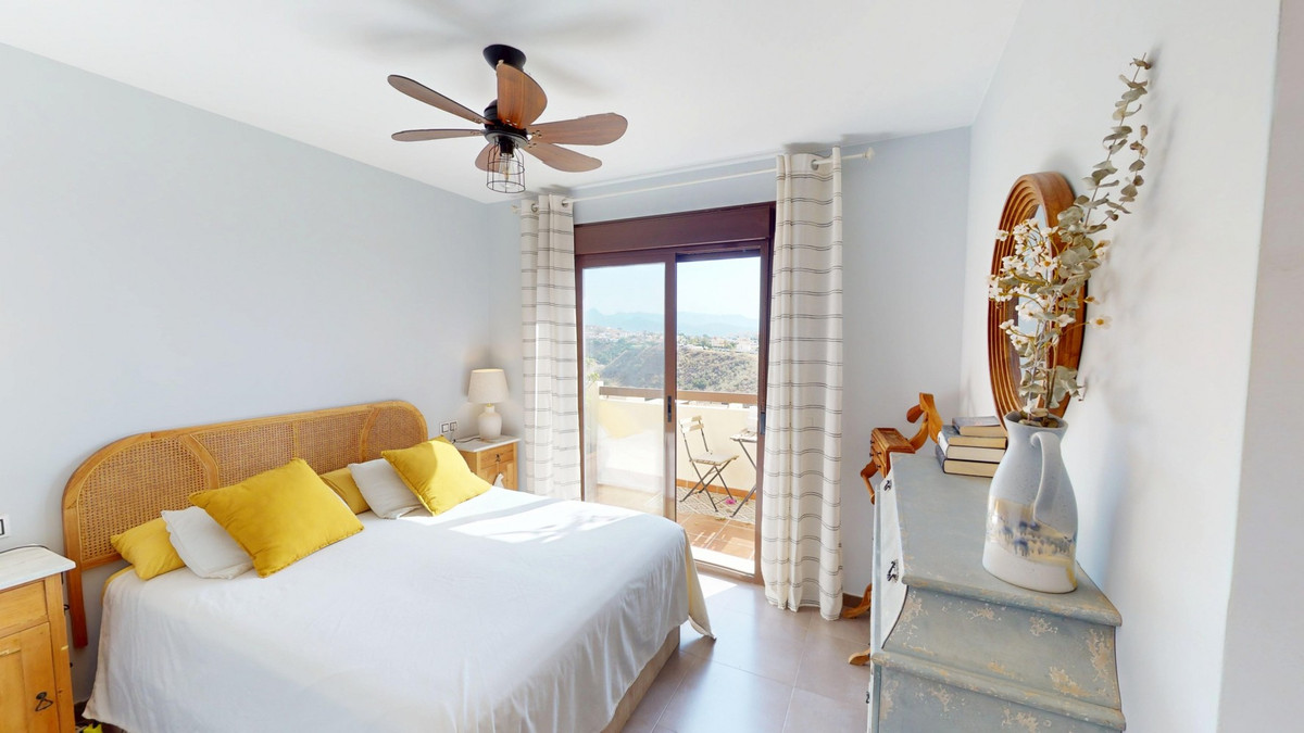 Huis te koop in Almayate | 3 slaapkamers H5482762