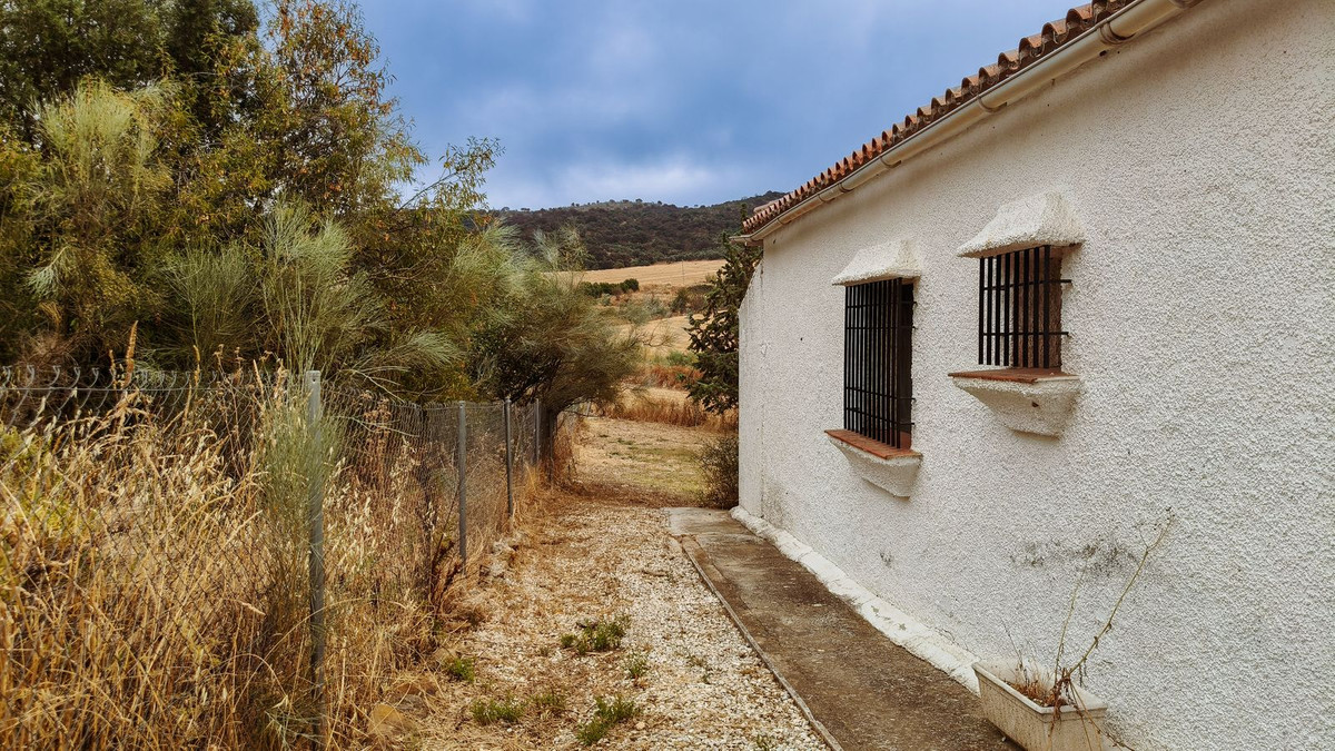 Finca - Cortijo te koop in Almogía | 3 slaapkamers H5172727