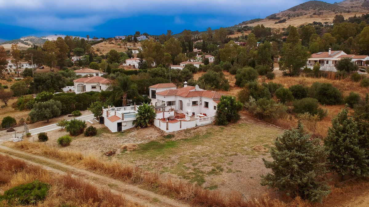 Finca - Cortijo te koop in Almogía | 3 slaapkamers H5172727