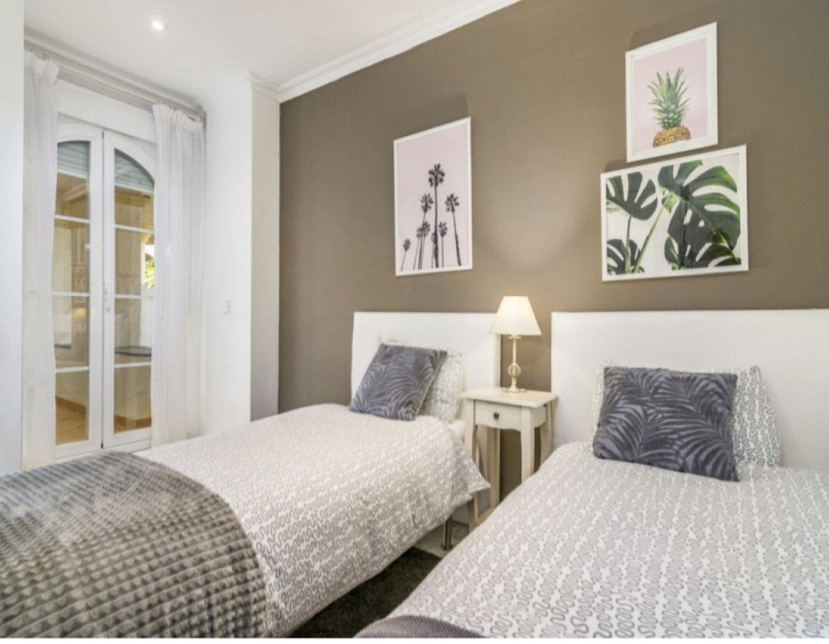 Tussenverdieping Appartement in Aloha-13