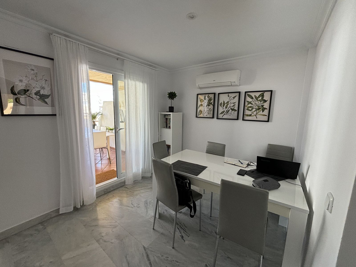 Tussenverdieping Appartement in Aloha-15