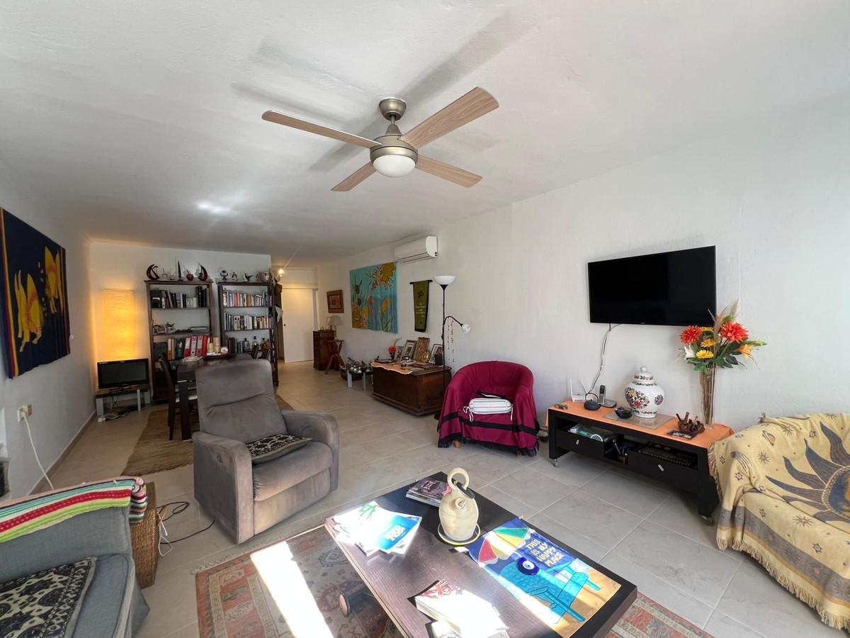 Begane grond appartement in Aloha-9