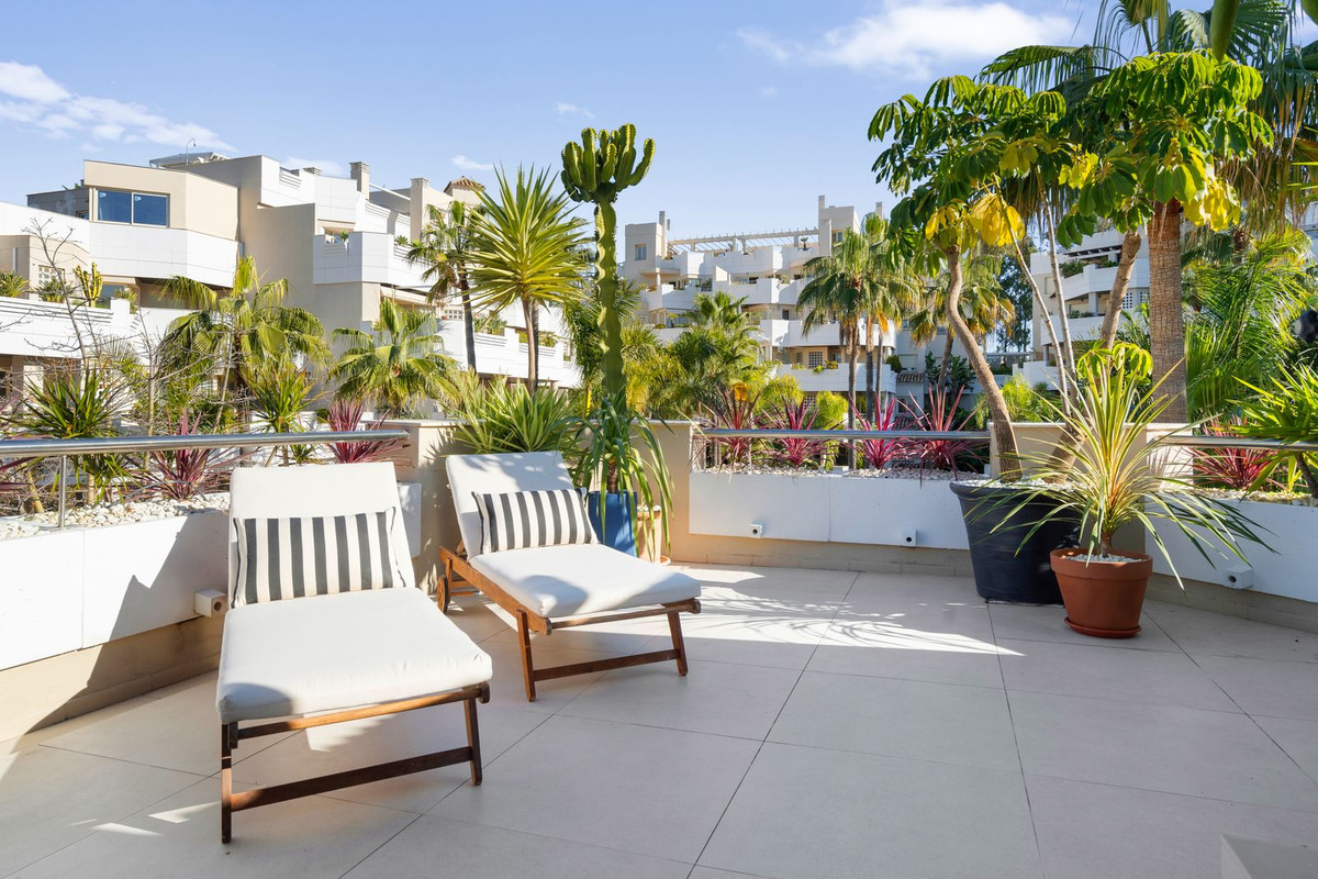 Penthouse in Aloha-14