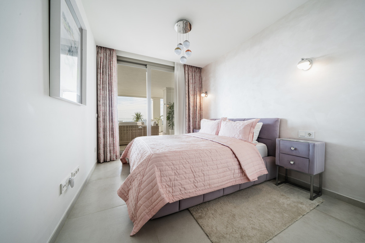 Appartement te koop in Aloha | 7 slaapkamers H5066296