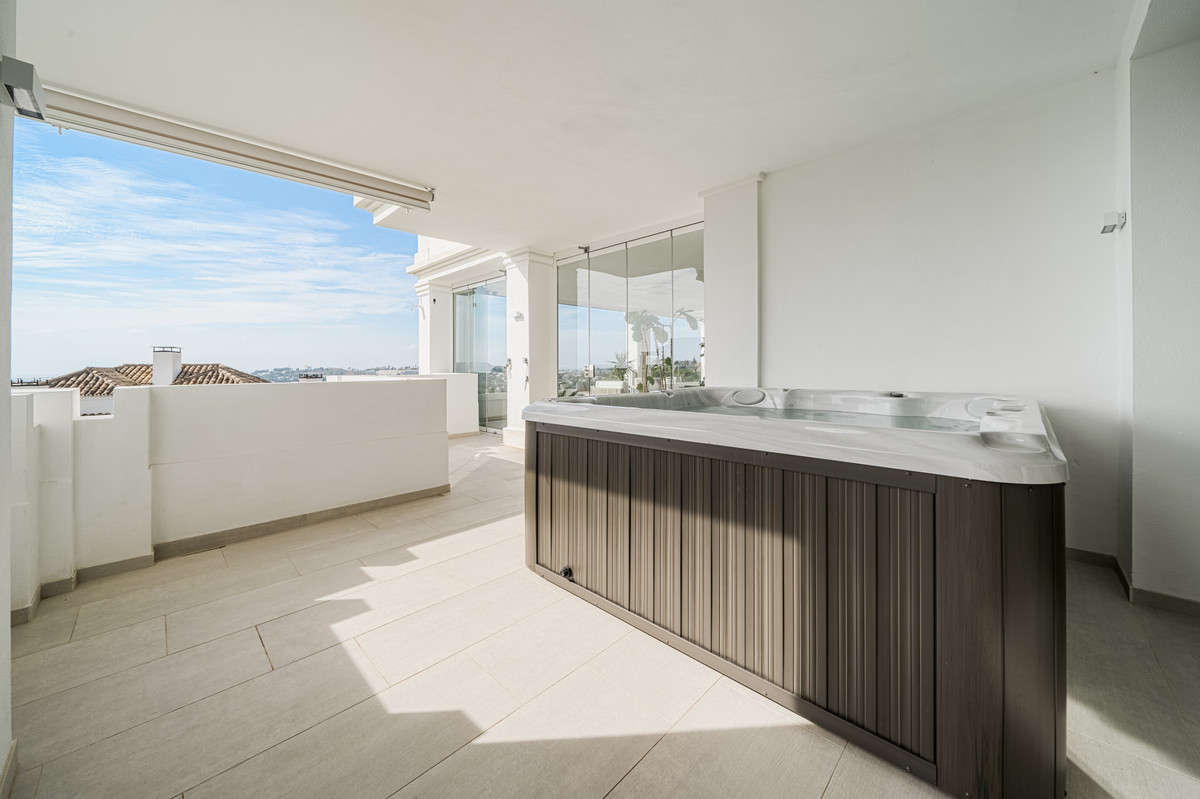 Appartement te koop in Aloha | 7 slaapkamers H5066296