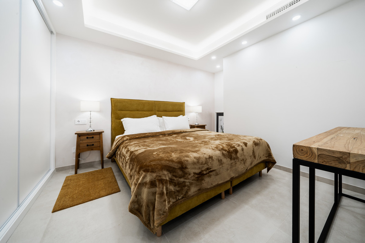 Appartement te koop in Aloha | 7 slaapkamers H5066296