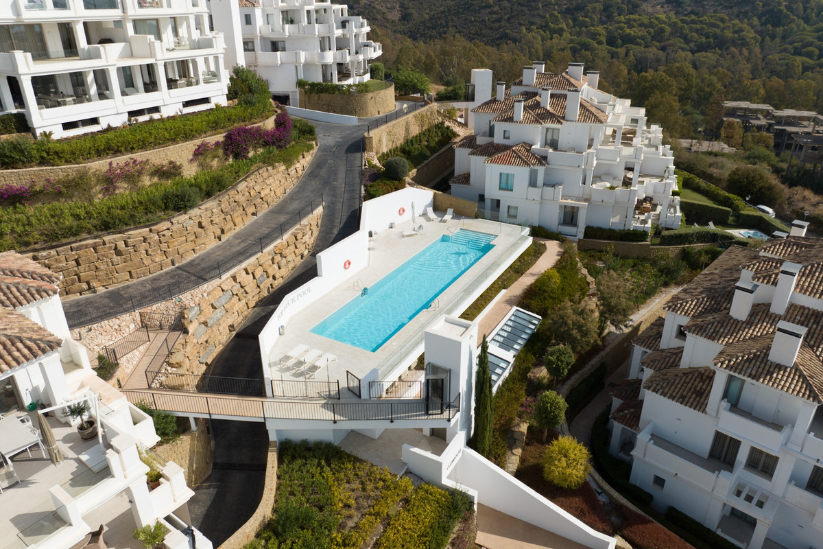 Appartement te koop in Aloha | 7 slaapkamers H5066296