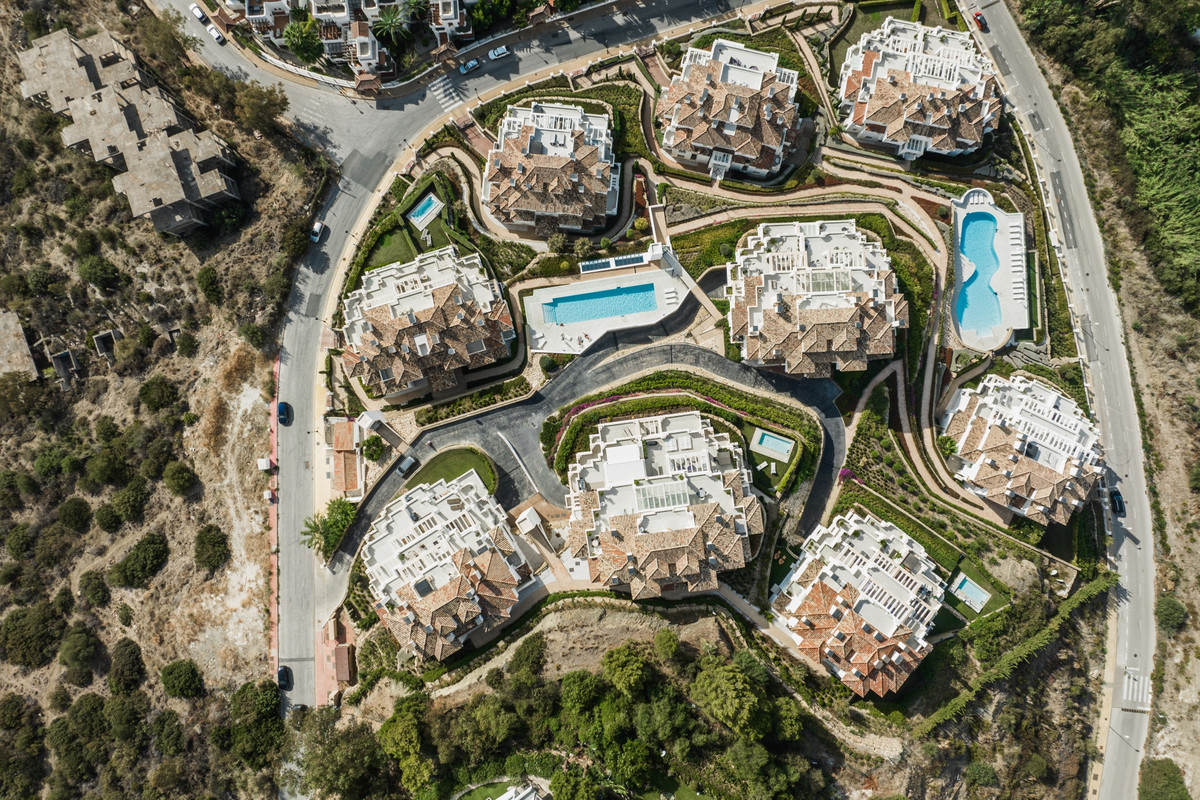 Appartement te koop in Aloha | 7 slaapkamers H5066296