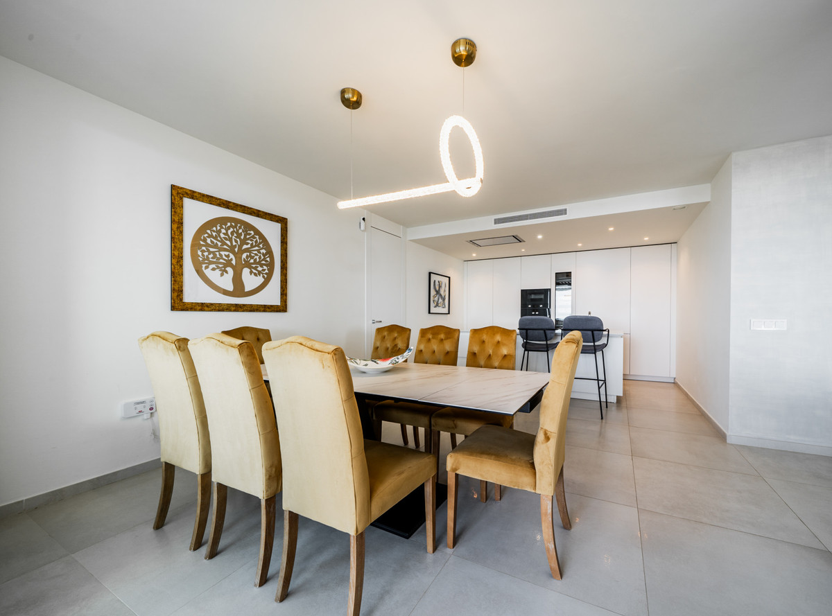 Appartement te koop in Aloha | 7 slaapkamers H5066296