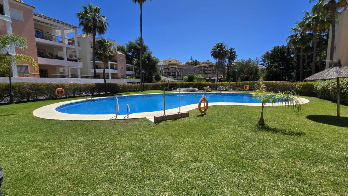 Apartment te koop in Aloha | 3 slaapkamers H5066989