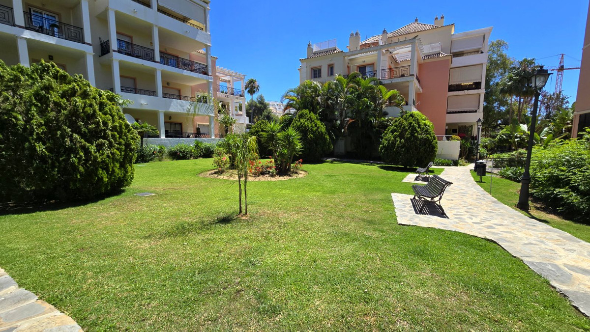 Apartment te koop in Aloha | 3 slaapkamers H5066989
