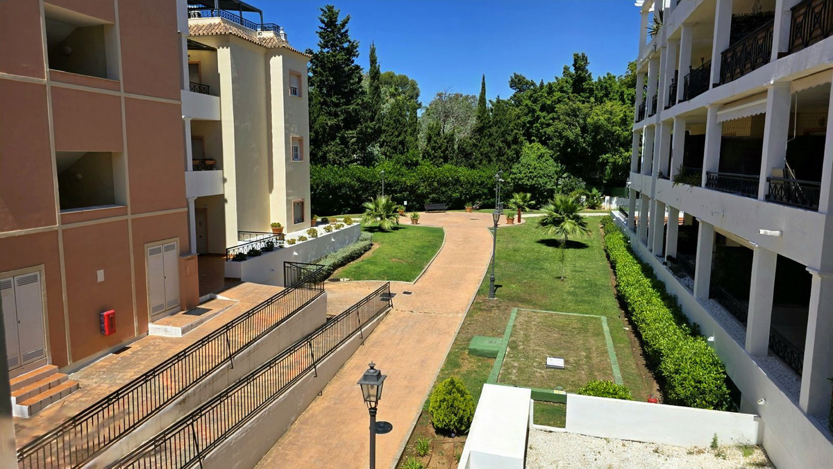 Apartment te koop in Aloha | 3 slaapkamers H5066989