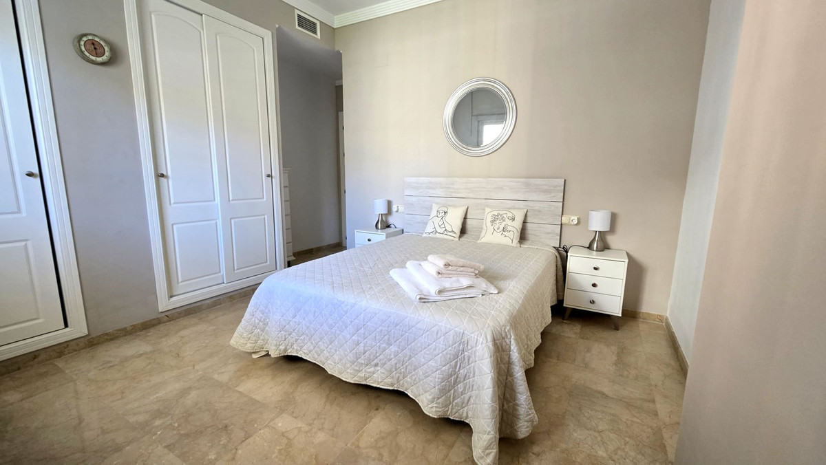 Apartment te koop in Aloha | 3 slaapkamers H5066989