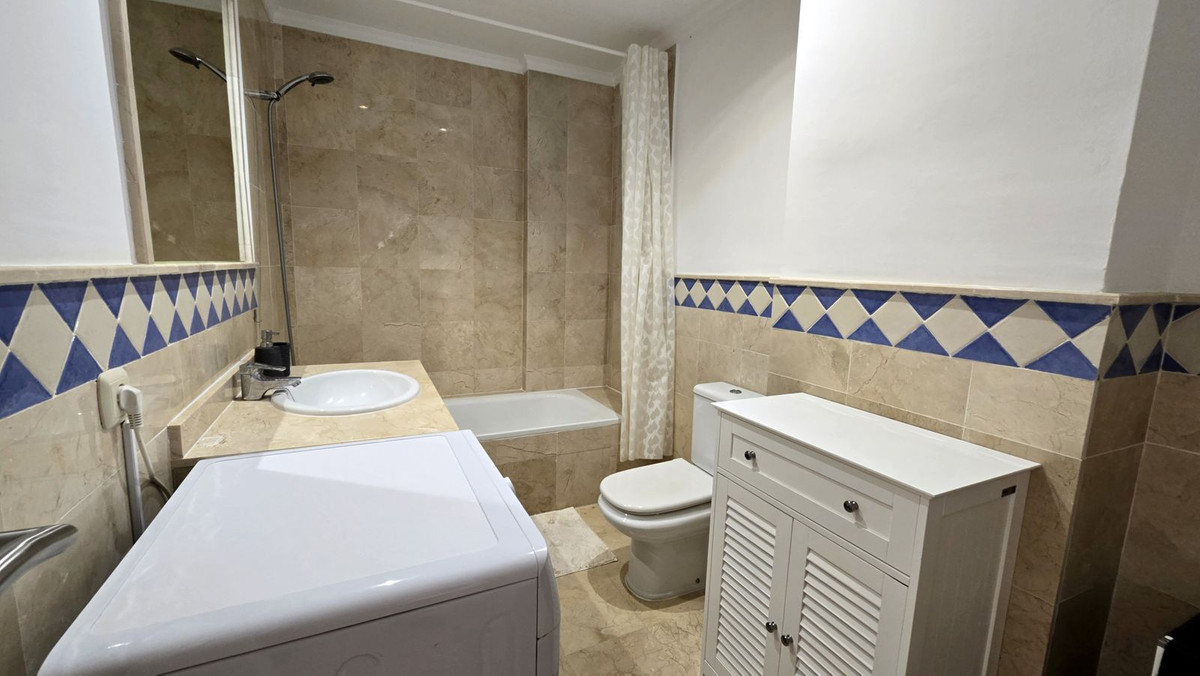 Apartment te koop in Aloha | 3 slaapkamers H5066989
