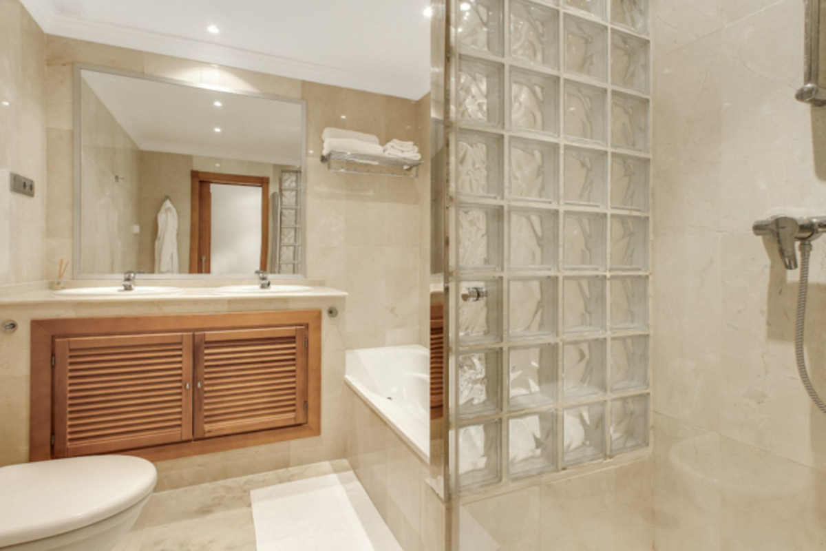 Appartement te koop in Aloha | 2 slaapkamers H5133199