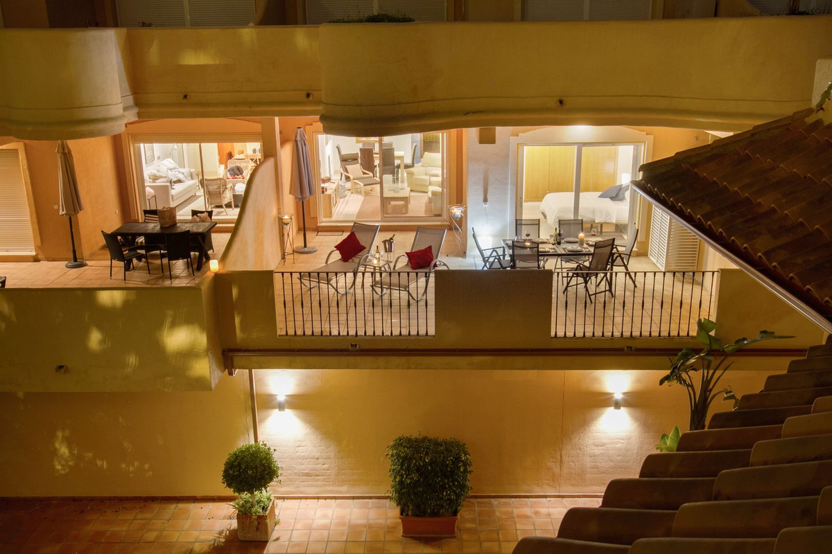 Appartement te koop in Aloha | 2 slaapkamers H5133199