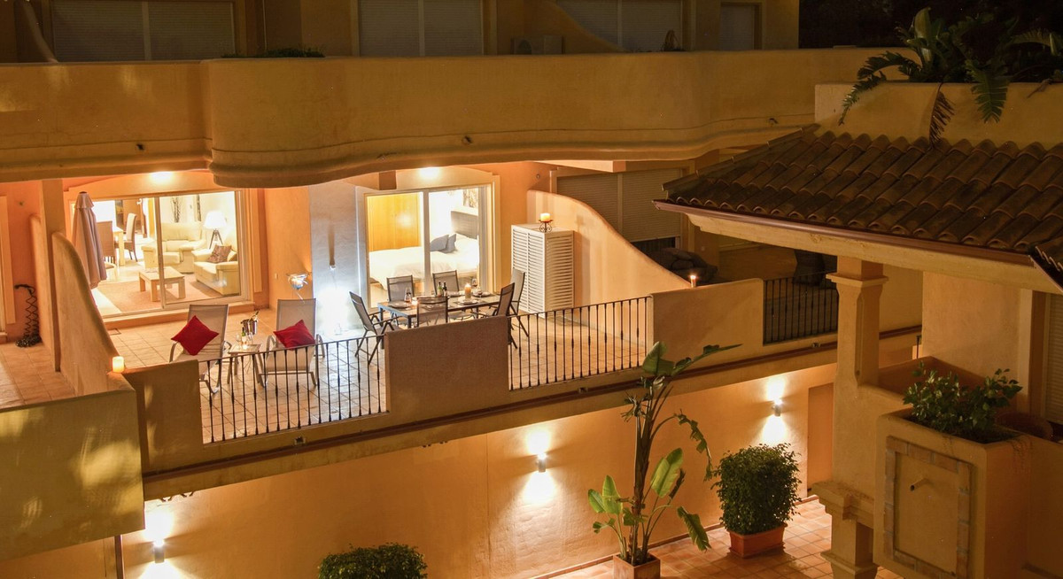 Appartement te koop in Aloha | 2 slaapkamers H5133199