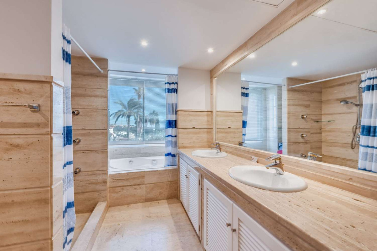 Appartement te koop in Aloha | 3 slaapkamers H5134546