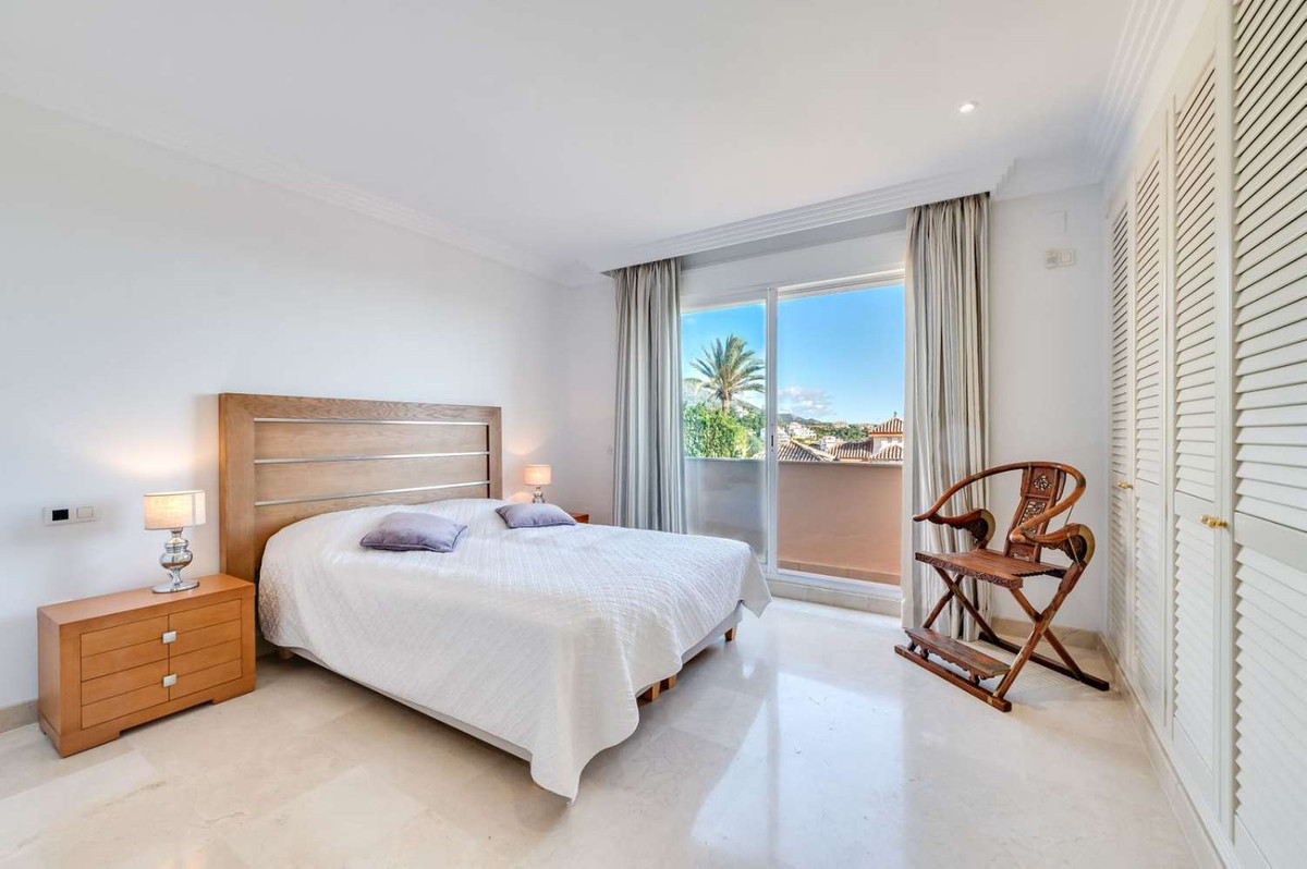 Appartement te koop in Aloha | 3 slaapkamers H5134546