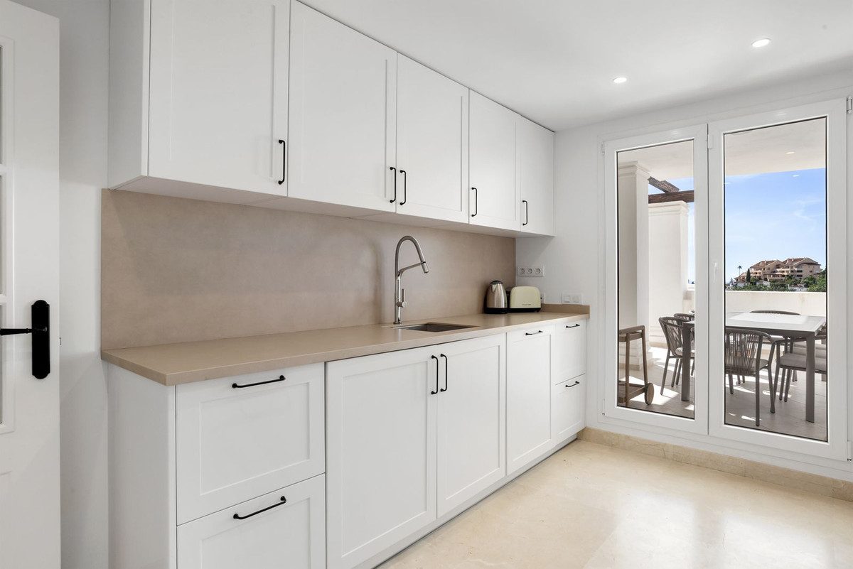 Appartement te koop in Aloha | 3 slaapkamers H5196688