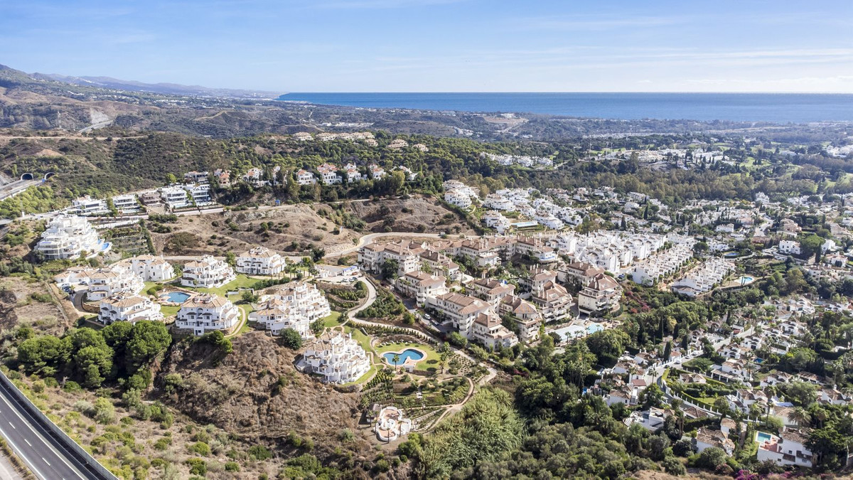 Appartement te koop in Aloha | 3 slaapkamers H5196688