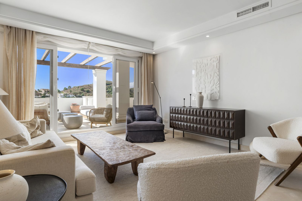 Appartement te koop in Aloha | 3 slaapkamers H5196688