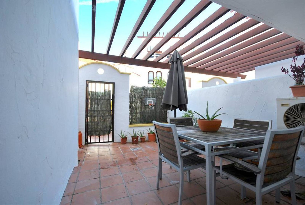 Duplex te koop in Aloha | 3 slaapkamers H5236174